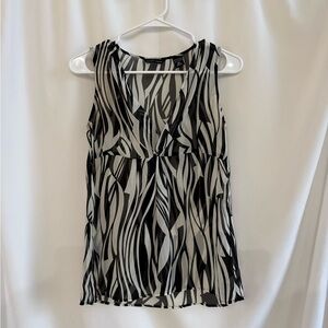 Stylish Black and White Zebra Patterned Women's Top